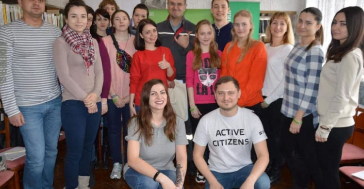 Авдеевка перенимает опыт у Мариуполя: молодежь учится быть active citizens (ФОТО)